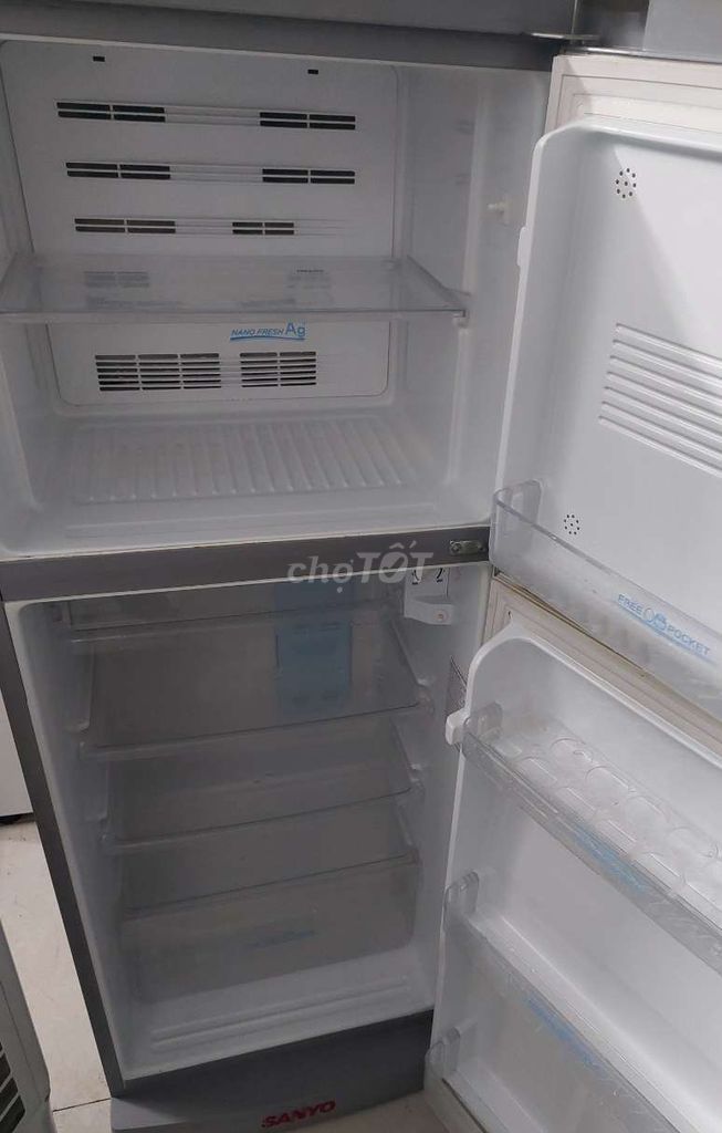 Tủ lạnh Sanyo 180 lít đẹp