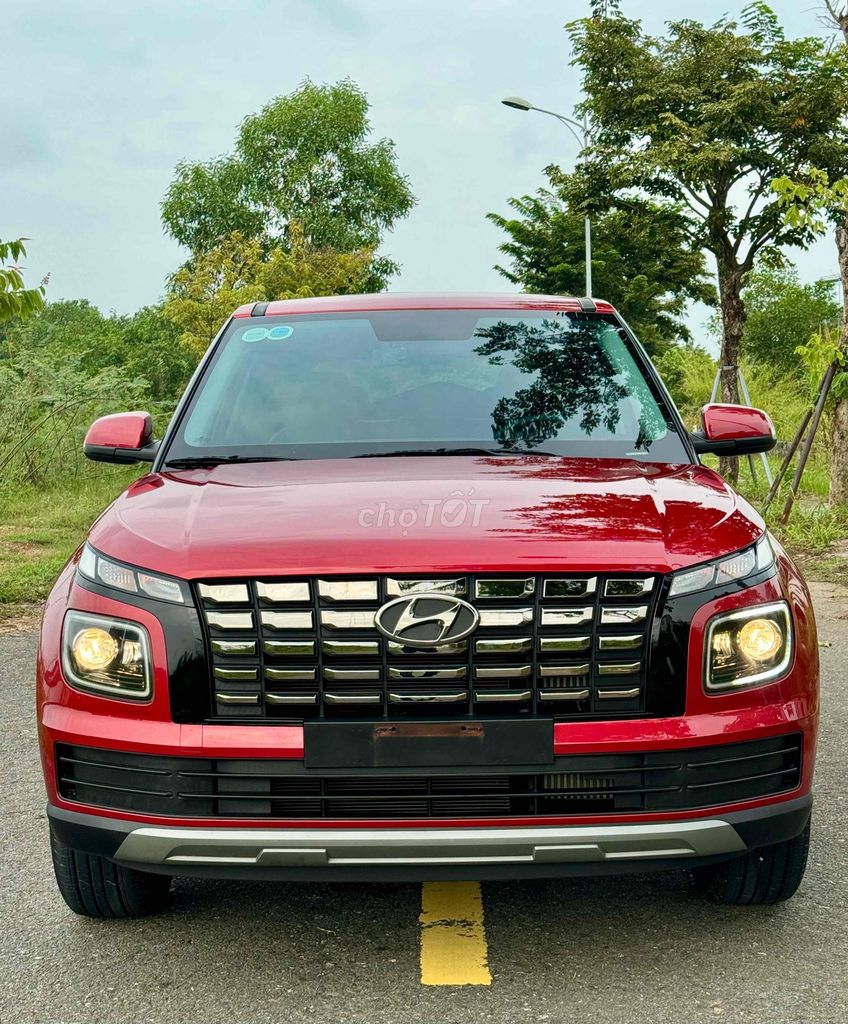 Hyundai Venue 1.0 Turbo 2024 Красный автомобиль 1,4 K
