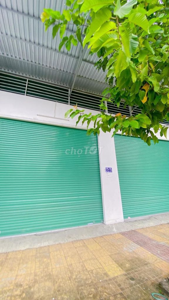 Cho thuê kho 205 m2  trục chính khu Phú An tiện công ty 11 triệu