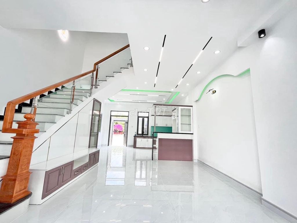 CHÍNH CHỦ BÁN NHÀ, BÌNH CHÁNH 1TY 250TRIEU NHÀ 100M2