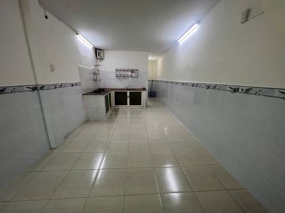 Rent · 2 bd · 47 м² · Quận 10, ул. Đường Cao Thắng