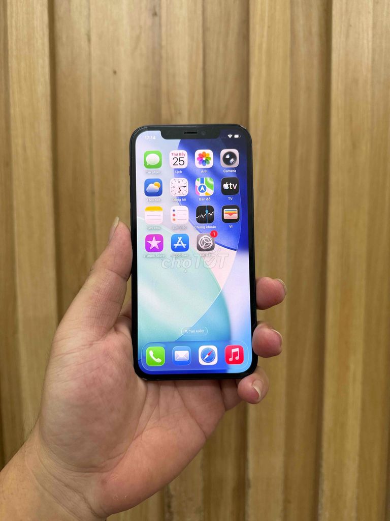 Apple iPhone 12 64GB Đen Quốc Tế. Mua bán Điện thoại tại Quận Đống Đa Hà Nội được đăng bởi CHUNG Mobile hình 1