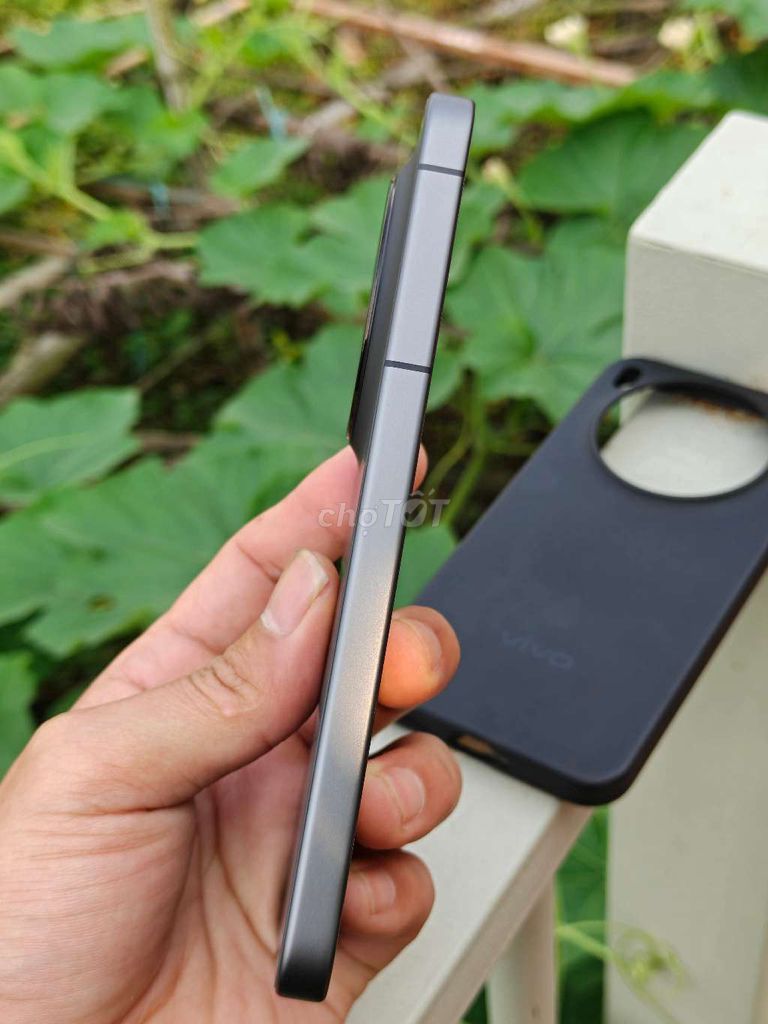 Vivo X300 Xám 16GB/512GB. Mua bán Điện thoại tại Huyện Hải Hậu Nam Định được đăng bởi Hoàng Hân hình 1