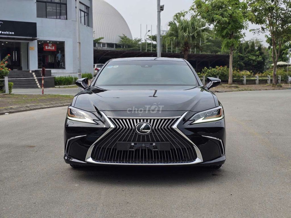 Lexus ES 250 sản xuất 2021 siêu đẹp