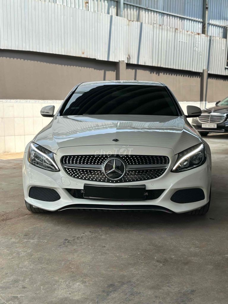 Mercedes Benz C Class 2018 C200 - 70000 km. Mua bán Ô tô tại Quận 7 Tp Hồ Chí Minh được đăng bởi Thông Sport  hình 3