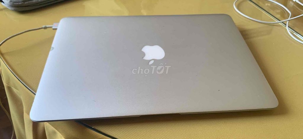 Apple MacBook Air 2017 8GB/256GB Bạc. Mua bán Laptop tại Huyện Phú Giáo Bình Dương được đăng bởi Hoàng Xuân Văn hình 1