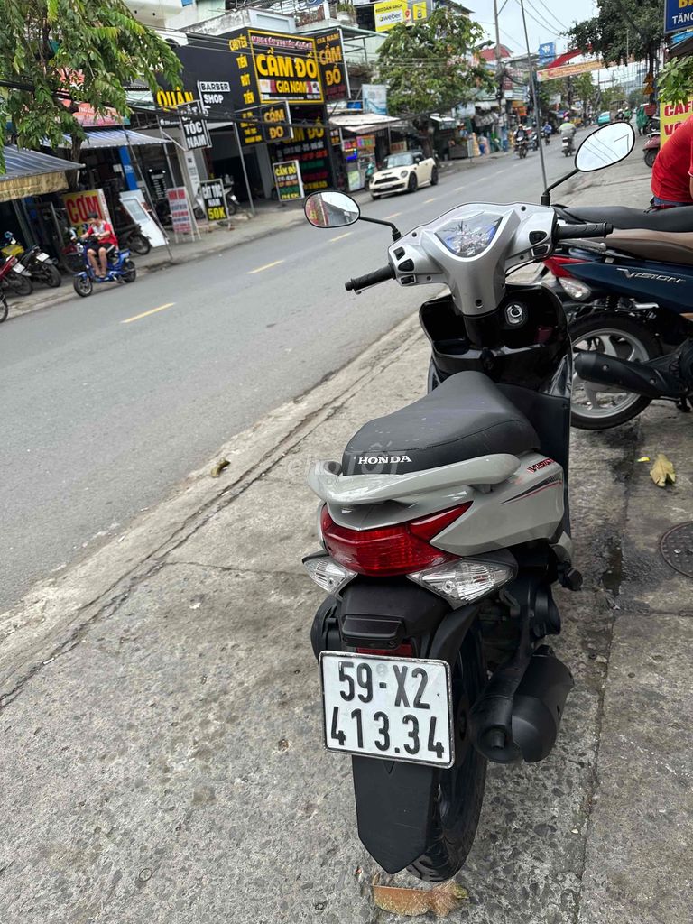 Honda Vision Fi màu Xám. Mua bán Xe máy tại Thành phố Dĩ An Bình Dương được đăng bởi CHị Hà hình 4