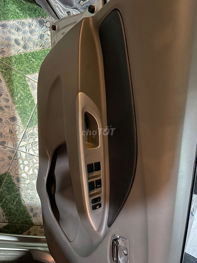 Toyota Vios G 2011 số tự động màu bạc. Mua bán Ô tô tại Quận Cẩm Lệ Đà Nẵng được đăng bởi Nguyễn Đức Trưởng hình 6