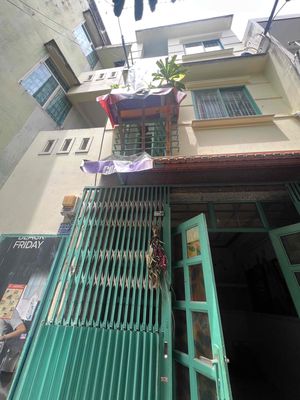 Nhà hơn 40m2 Ngô Gia Tự , 1 xẹt gần mặt tiền , 3tầng BTCT,hon 100m2