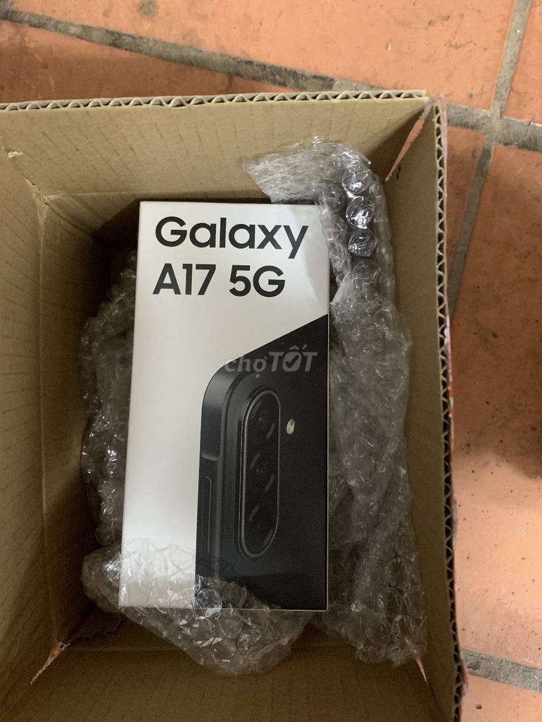 Samsung Galaxy A17 5G 128GB Đen 8/128 Mới 100%. Mua bán Điện thoại tại Quận Tân Bình Tp Hồ Chí Minh được đăng bởi Thuận hình 1