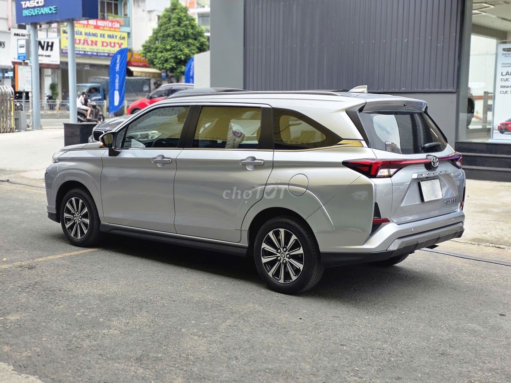 Toyota Veloz Cross 2022 CVT 12200 km. Mua bán Ô tô tại Quận Tân Bình Tp Hồ Chí Minh được đăng bởi Nguyễn Tân Xe Lướt  hình 6