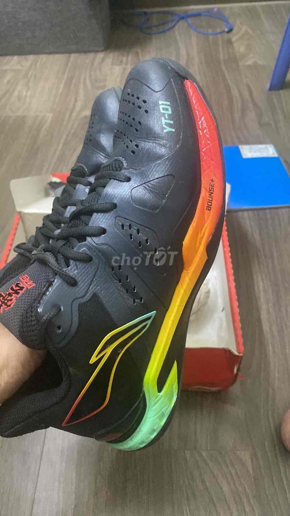 Giày cầu lông Lining size 42