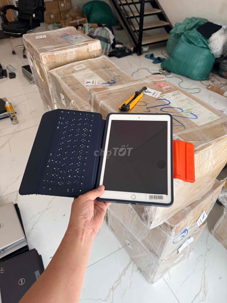 Apple iPad Gen 7 máy đẹp chất. Mua bán Máy tính bảng tại Huyện Gia Lâm Hà Nội được đăng bởi Lê Thế hình 1