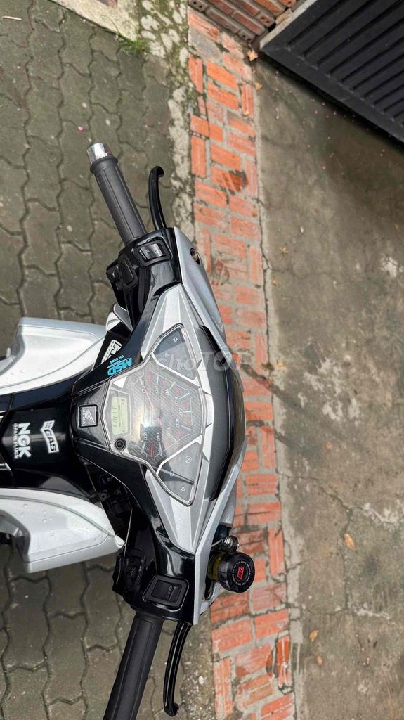 Honda Air Blade 2016, серебристый