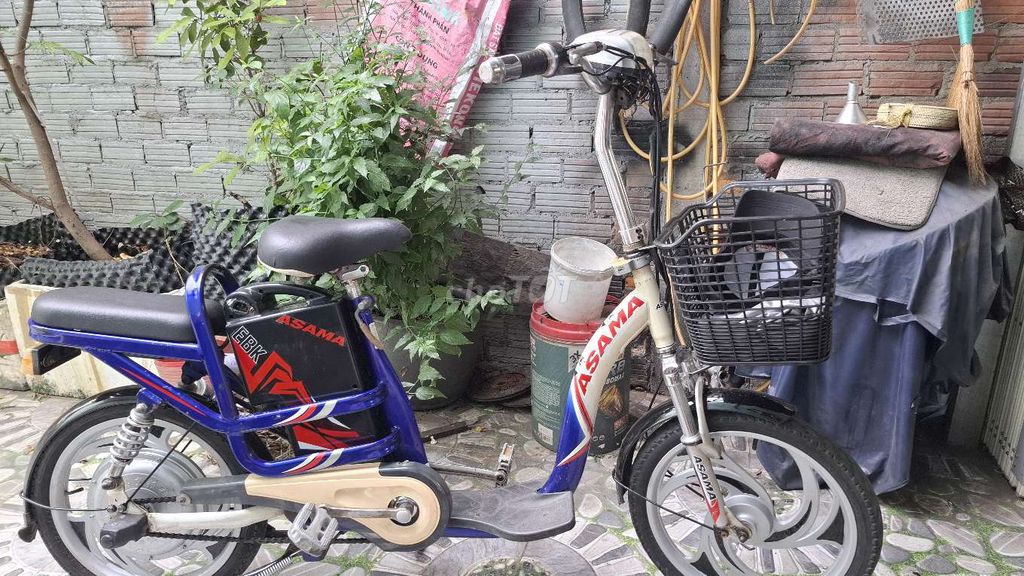 Xe đạp điện Asama Xanh Trắng Đã sử dụng. Mua bán Xe điện tại Thành phố Mỹ Tho Tiền Giang được đăng bởi mua bán đồ thanh lý hình 1