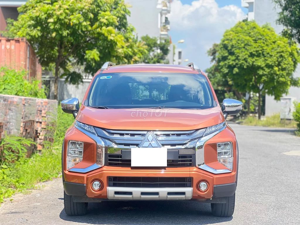 Mitsubishi Xpander Cross 2020 màu cam 7 chỗ. Mua bán Ô tô tại Quận 12 Tp Hồ Chí Minh được đăng bởi Quang hình 1