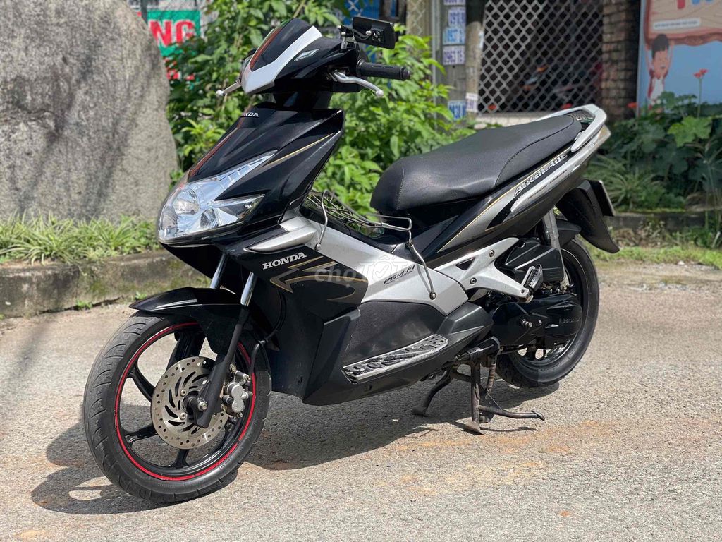 ab air blade 2010 bán hay đổi có góp xm u phong. Mua bán Xe máy tại Huyện Trảng Bom Đồng Nai được đăng bởi Của Hàng Xe Máy U Phong hình 1