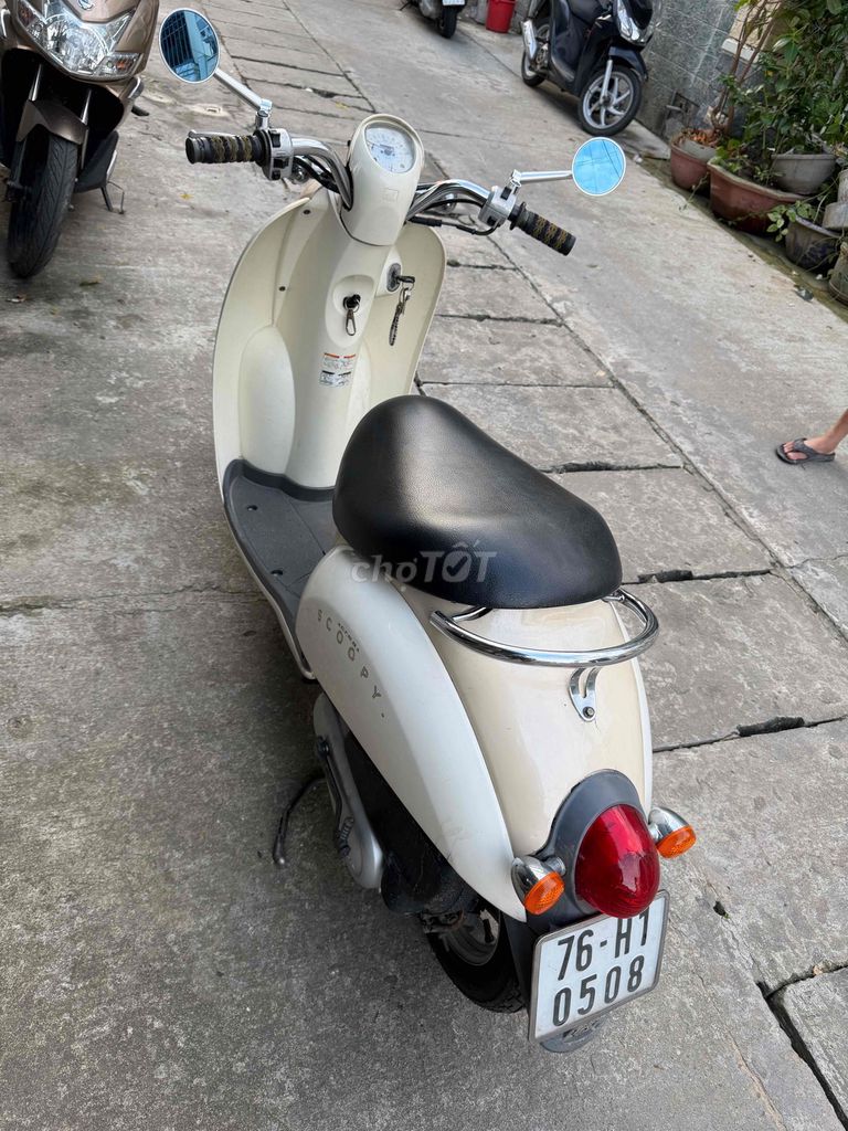 Honda Scoopy 50cc màu Kem. Mua bán Xe máy tại Thành phố Quảng Ngãi Quảng Ngãi được đăng bởi Hien hình 3