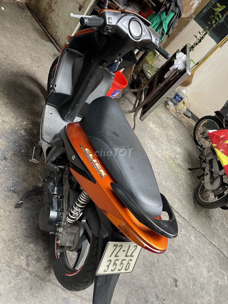 Xe nhà đang sử dụng bình thường. Mua bán Xe máy tại Quận 3 Tp Hồ Chí Minh được đăng bởi Nguyễn Khánh Duy hình 6