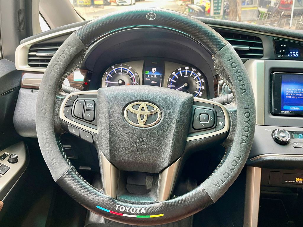 Toyota Innova 2017 2.0V cọp chỉ 55.000km full lsh. Mua bán Ô tô tại Quận 8 Tp Hồ Chí Minh được đăng bởi Trường Nguyễn Xe Sang hình 12