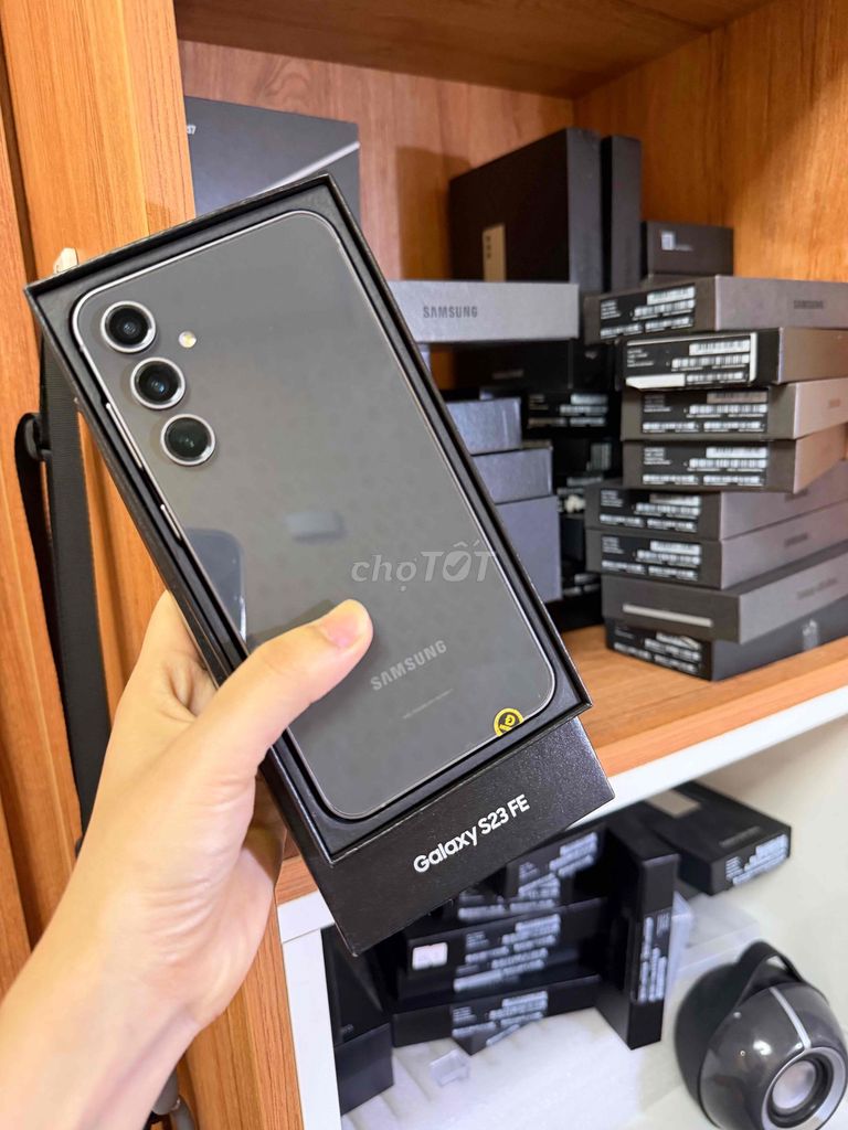 Samsung Galaxy S23 FE 128GB Đen Đã sử dụng. Mua bán Điện thoại tại Quận Cầu Giấy Hà Nội được đăng bởi Thanh Thoa hình 1