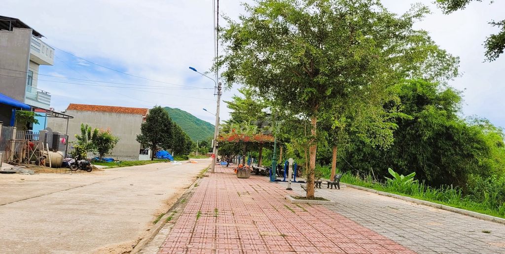 đất chính chủ 10x19m, mặt tiền đường 16m, full thổ cư, 9tr/m2 đất chính chủ 10x19m, mặt tiền đường 16m, full thổ cư, 9tr/m2