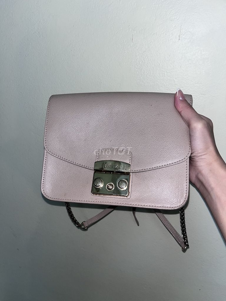 Túi xách Furla Nữ Da Hồng nhạt. Mua bán Túi xách tại Quận Long Biên Hà Nội được đăng bởi Lưu Hương Anh hình 1
