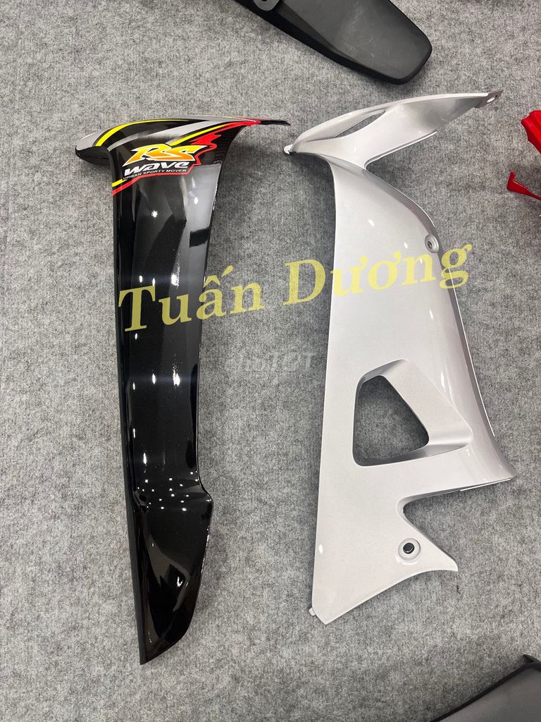 Dàn Áo Xe Máy Wave RS Đỏ Cờ Kèm Tem Ốc Đẹp Mới. Mua bán Phụ tùng xe tại Quận Hà Đông Hà Nội được đăng bởi Phụ Tùng Xe Tuấn Dương hình 4