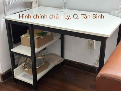 Chuyển nhà thanh lý bàn làm việc/ học & rèm sáo. Mua bán Bàn ghế tại Quận Tân Bình Tp Hồ Chí Minh được đăng bởi Ly
