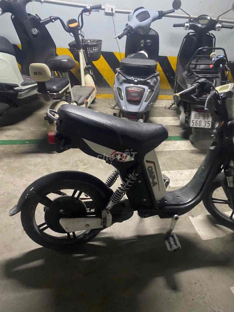 Xe đạp điện HK bike màu Đen, Trắng. Mua bán Xe điện tại Quận Hoàng Mai Hà Nội được đăng bởi Cỏ hình 3