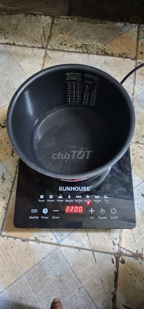 Bếp từ sunhouse đang dùng