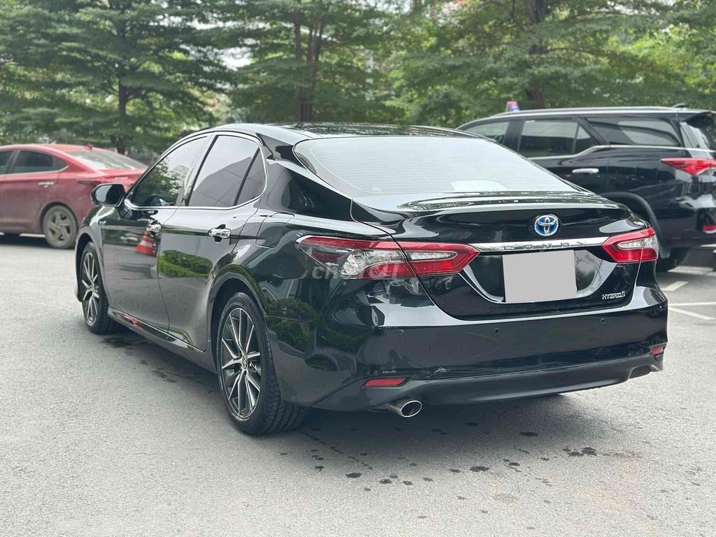 Toyota Camry 2.5 HEV 2022 như mới. Mua bán Ô tô tại Quận Nam Từ Liêm Hà Nội được đăng bởi Đại lý Toyota Mỹ Đình hình 4