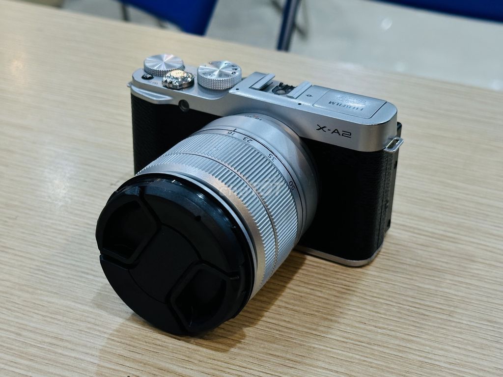 FUJIFILM XA2 KÈM 16-50 Chụp hình đẹp, làm decor cũ