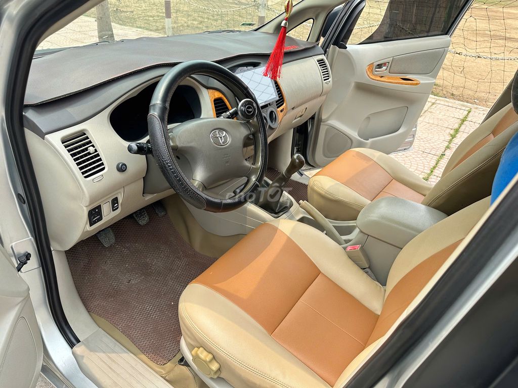 Toyota INNOVA 2.0G cuối 2010 1 chủ biển 4 số 30Y. Mua bán Ô tô tại Huyện Sóc Sơn Hà Nội được đăng bởi Salon Auto Đào Hằng hình 11