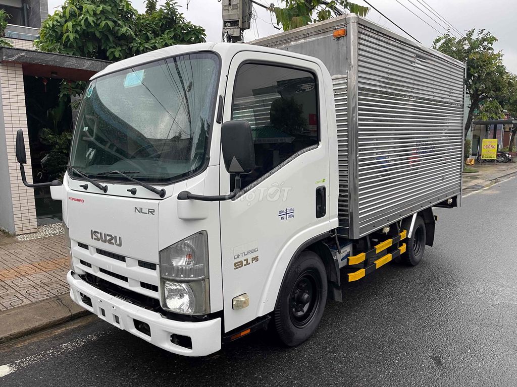 bán isuzu thùng kín cực rin