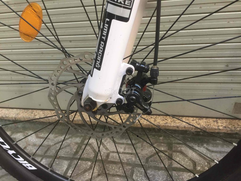 Xe đạp thể thao LIMITRACING-S200 vành 26. Mua bán Xe đạp tại Quận Hoàn Kiếm Hà Nội được đăng bởi Lê Huy hình 3