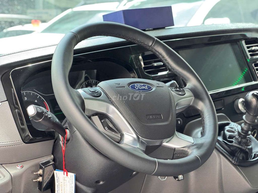 FORD TRANSIT 2024. Mua bán Ô tô tại Quận 3 Tp Hồ Chí Minh được đăng bởi Nghĩa Ford Sài Gòn hình 3