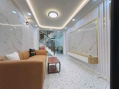 BÁN NHÀ ĐẸP LUNG LINH, HẺM TRC NHÀ 4m, 3 TẦNG ĐÚC THẬT, CÓ SÂN THƯỢNG