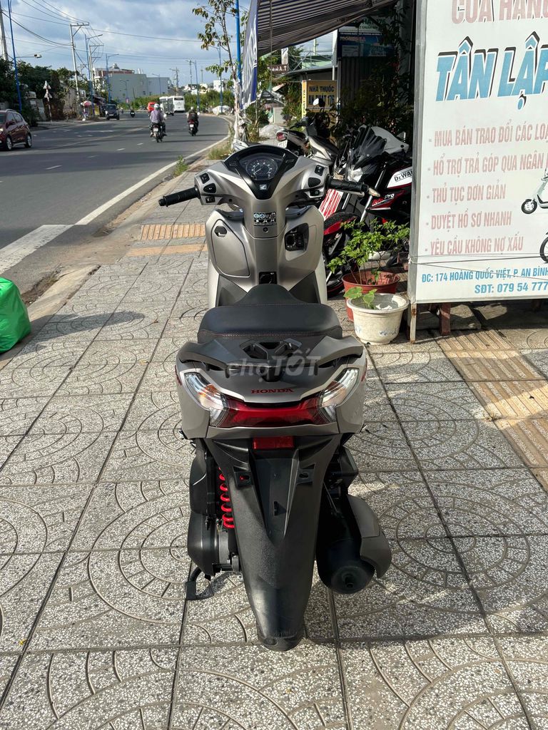 Lead 4val 2023 bản đặt biệt,xe đẹp 10000km,máy zin. Mua bán Xe máy tại Quận Ninh Kiều Cần Thơ được đăng bởi Cửa Hàng Xe máy Tân Lập Hưng hình 10