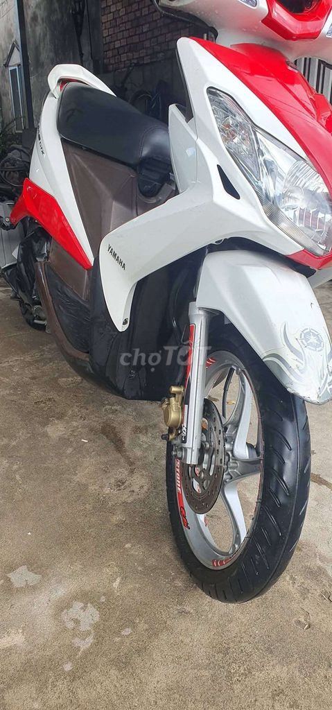 Yamaha Luvias GTX 2015 Trắng đỏ. Mua bán Xe máy tại Huyện Phong Điền Cần Thơ được đăng bởi Nguyễn Tiến Đạt hình 1