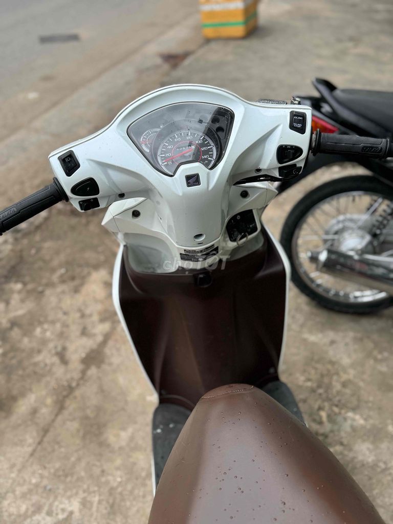 Honda Vison 2017/ Zin Đẹp/ Ngay Chủ 66. Mua bán Xe máy tại Quận Bình Thuỷ Cần Thơ được đăng bởi CỬA HÀNG XE MÁY VŨ Fi hình 4