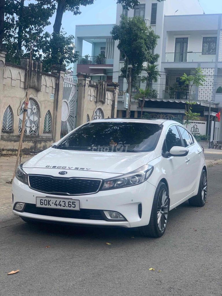Kia Cerato 2.0 AT phiên bản cao cấp nhất Premium. Mua bán Ô tô tại Thành phố Biên Hòa Đồng Nai được đăng bởi CH xe máy Trần Na Na hình 3