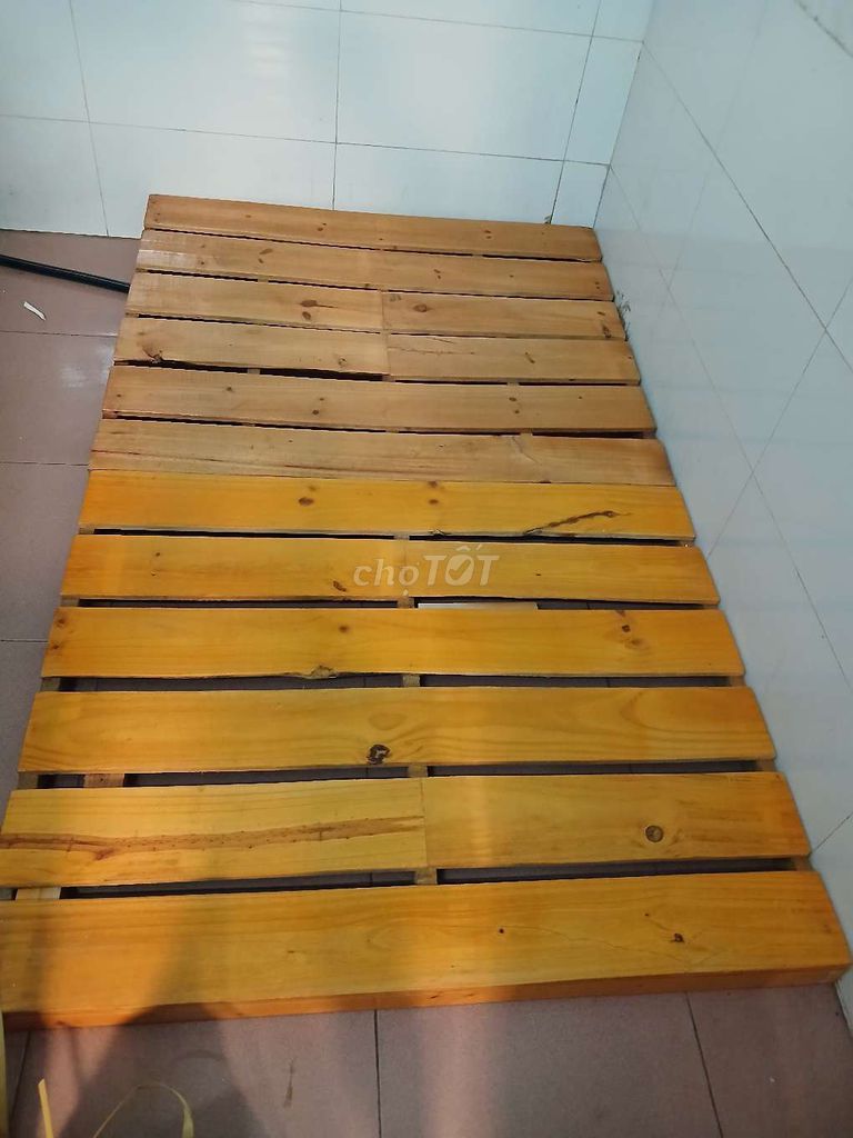 Giường pallet Gỗ 1.2m x 2m. Mua bán Giường, chăn ga gối nệm tại Huyện Trảng Bom Đồng Nai được đăng bởi Hoàng Tuyết hình 1