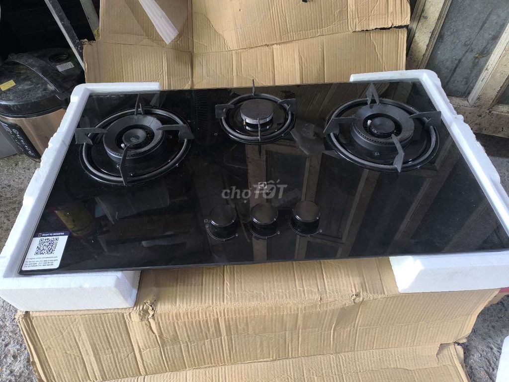 Bếp ga âm dương Electrolux EHG7303BF 3 lò, mới đẹp. Mua bán Bếp, lò, đồ điện nhà bếp tại Quận Gò Vấp Tp Hồ Chí Minh được đăng bởi Gia Dụng Giá Kho hình 1