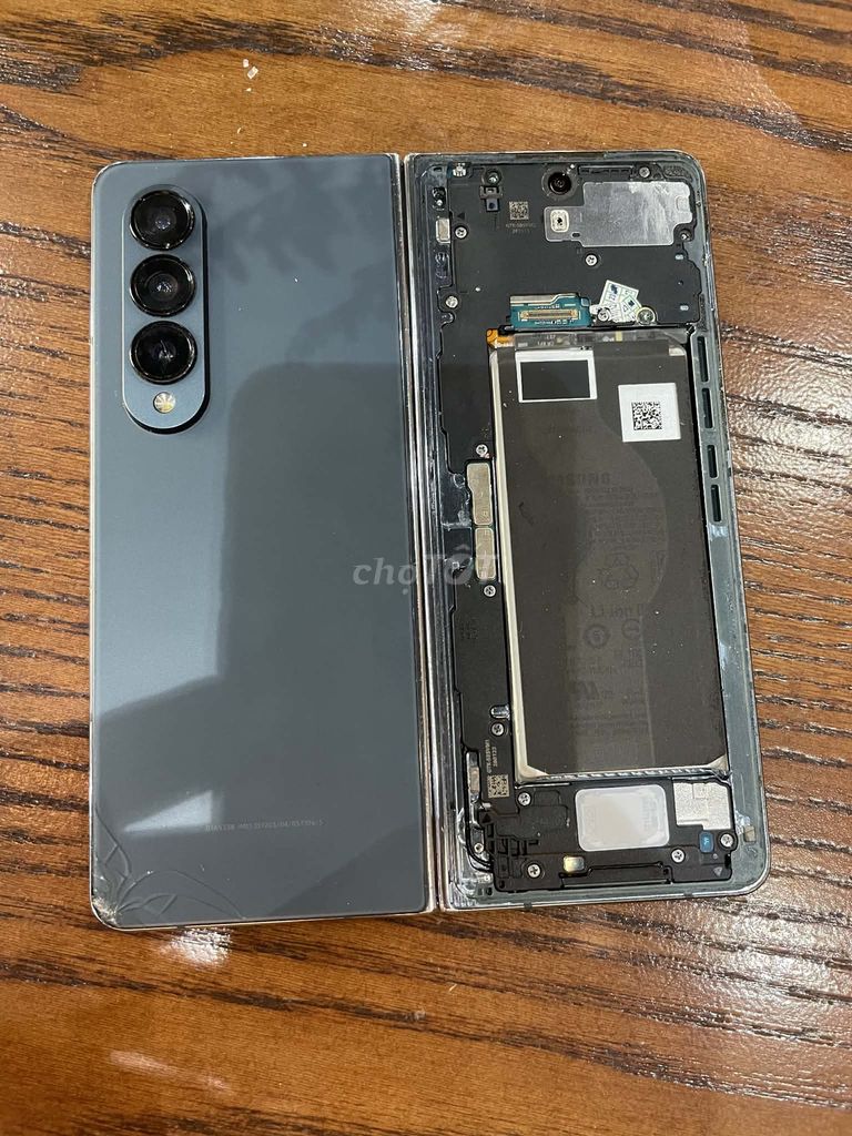 Samsung Galaxy Z Fold4 256GB Xám. Mua bán Điện thoại tại Quận Hoàng Mai Hà Nội được đăng bởi Robo Art hình 1