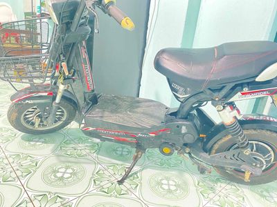 Xe đạp điện Momentum 35T màu đen đã dùng. Mua bán Xe điện tại Thành phố Vĩnh Yên Vĩnh Phúc được đăng bởi nguyễn đức huy 