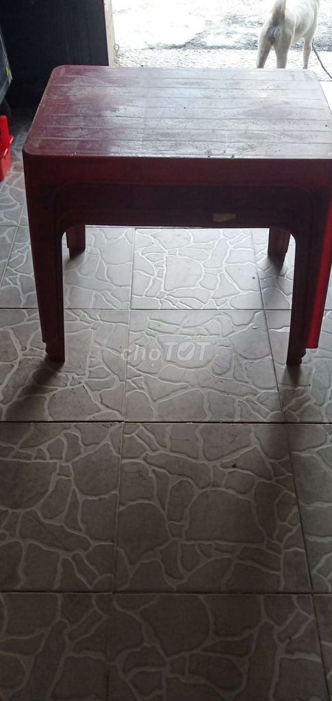 Bàn ghế nhựa đỏ 2 bàn 8 ghế. Mua bán Bàn ghế tại Quận 12 Tp Hồ Chí Minh được đăng bởi Lê Sang hình 1