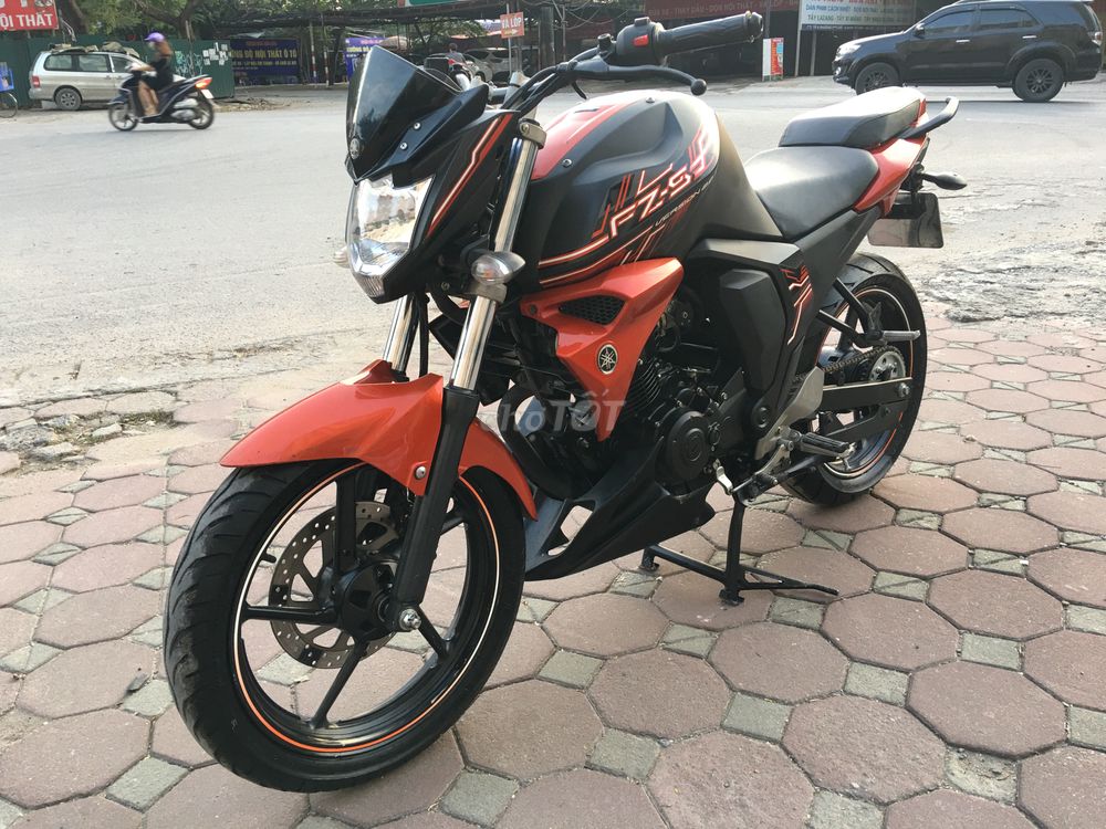Xe mô tô Yamaha FZS V20 2016 đã có mặt tại Hà Nội với giá 70 triệu đồng   Danhgiaxe