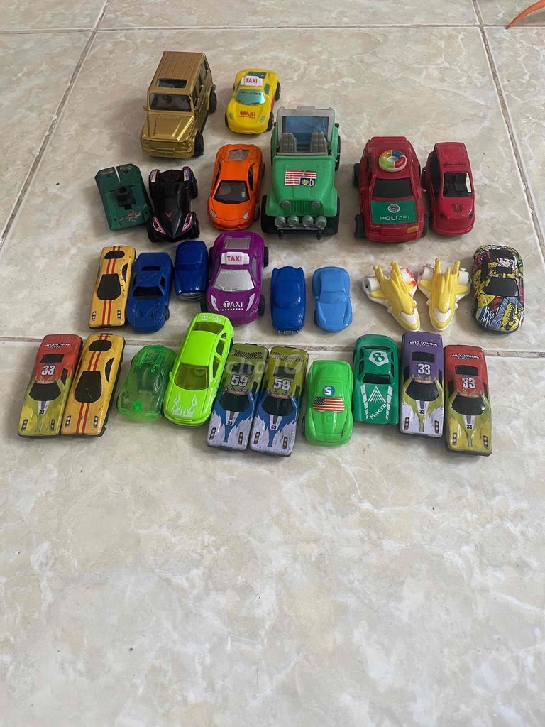xe đồ chơi 27 chiếc