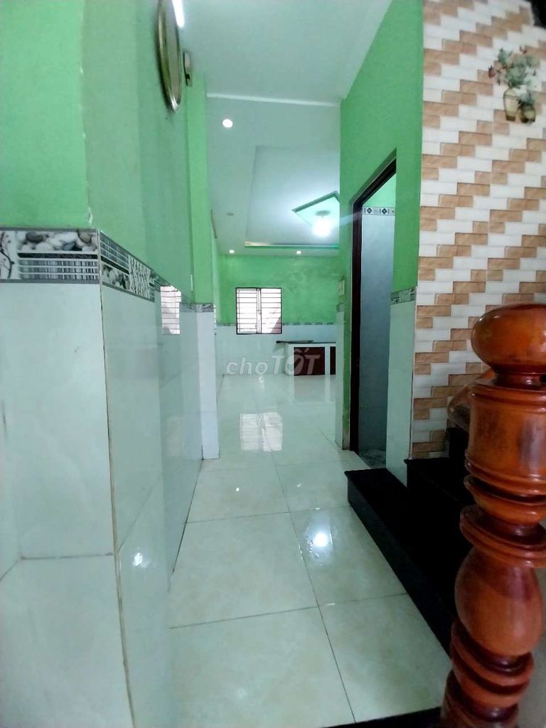 Cho thuê nhà đường Phạm Hùng C5 DT.4×12 } 1 Lầu 2 Phòng ngũ 2 toilet.